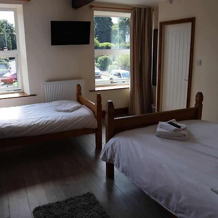 The Hare & Hounds Inn Foulridge Exterior photo