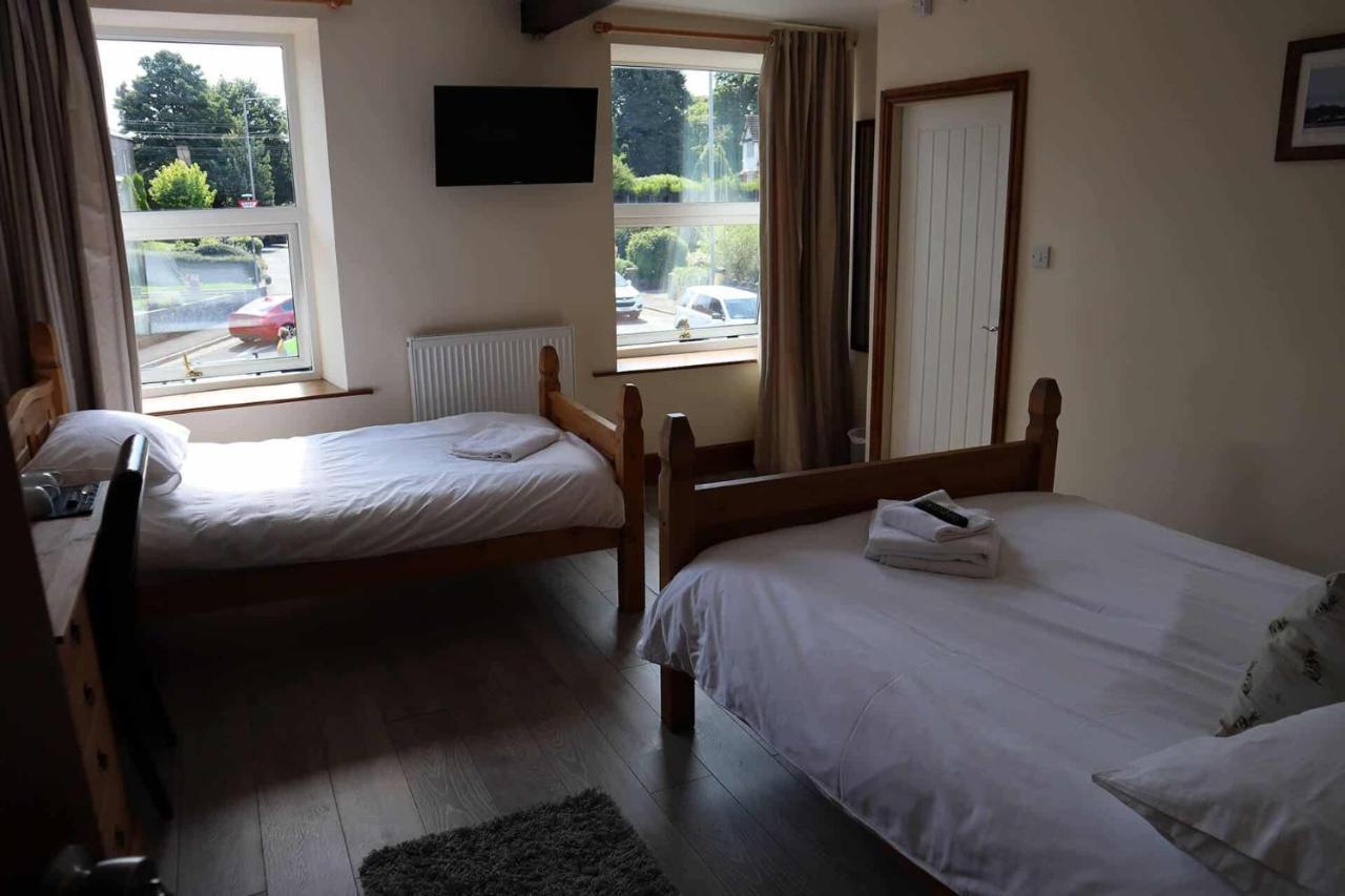 The Hare & Hounds Inn Foulridge Exterior photo